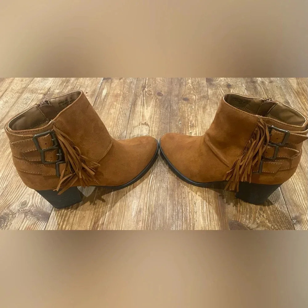 Bamboo Women’s Avenge Carmel Brown Faux Suede Ankle Western‎ Boots Heel 7.5 NEW - Picture 5 of 10